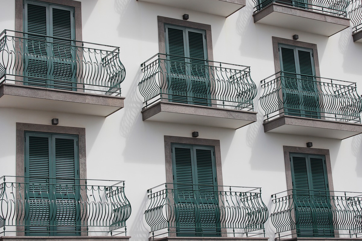 Vente et installation de volet battant Nice Komilfo 06